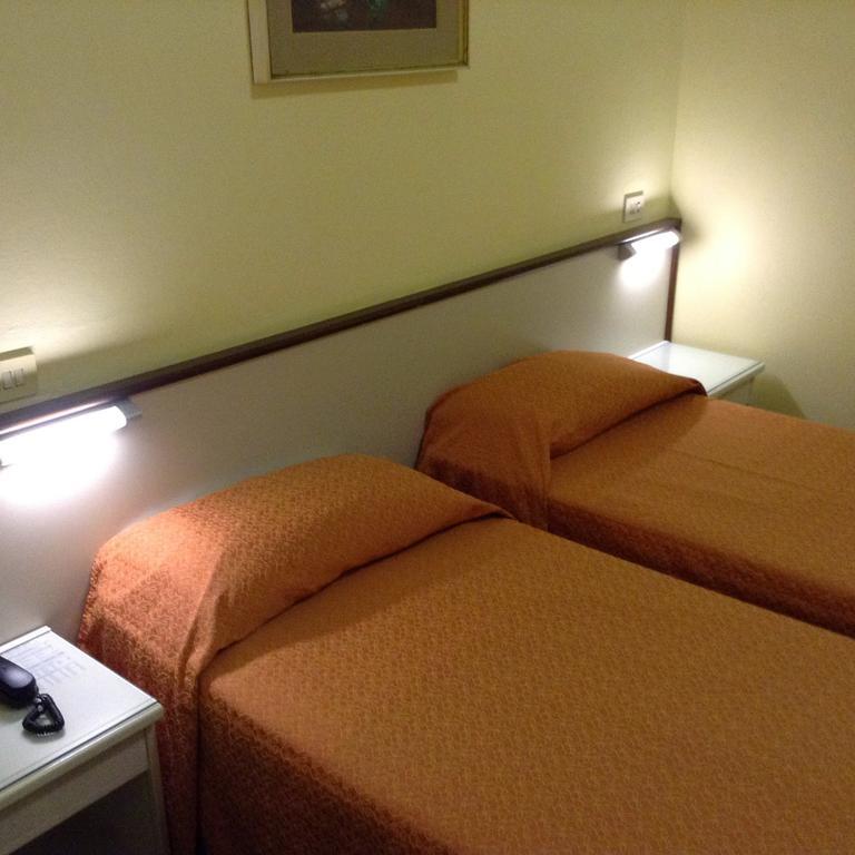 Hotel Arco Del Sole Lavagna Værelse billede