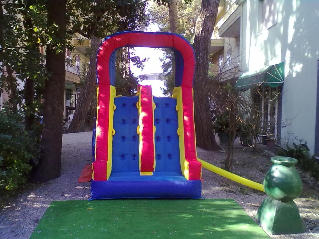 Hotel Arco Del Sole Lavagna Eksteriør billede